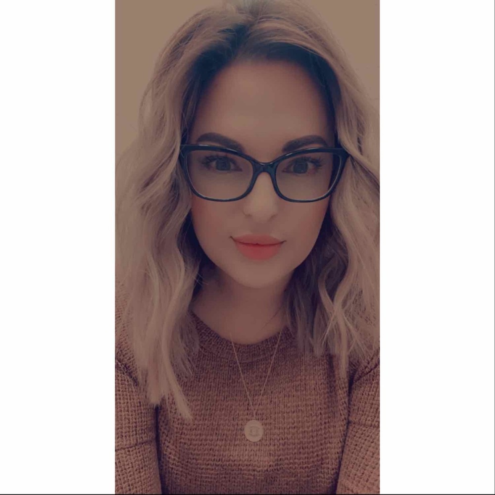 Meet your Posher, Raelee
